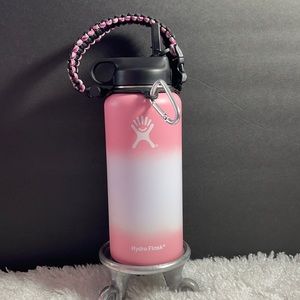 Hydro Flask Pink & White with paracord handle, Lid
